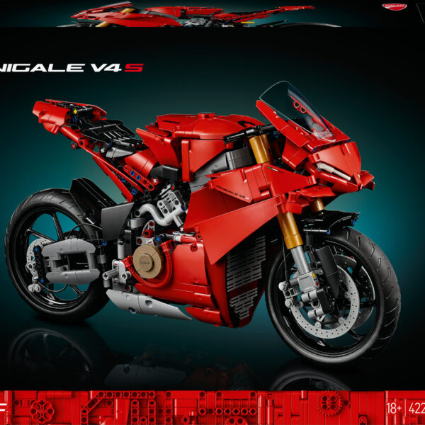 Ducati Panigale V4 S motorcycle 42202 | Technic series