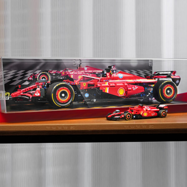 Transparent acrylic display case, Lego 42207 Race Car model dust cover (display case only) (background)