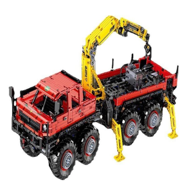 MOULD KING 13146 MOC-15805 Articulated 8x8 Off-Road Truck with 3,068 Pieces